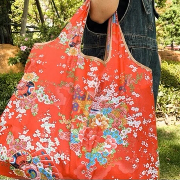 JAPANESE FLORAL DESIGN XL SHOPPER/SHOULDER BAG - Picture 5 of 7